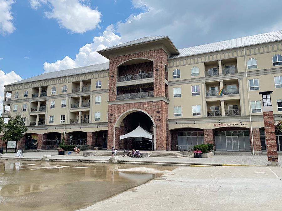 Brantford, ON N3R 7J4,150 Colborne ST #407