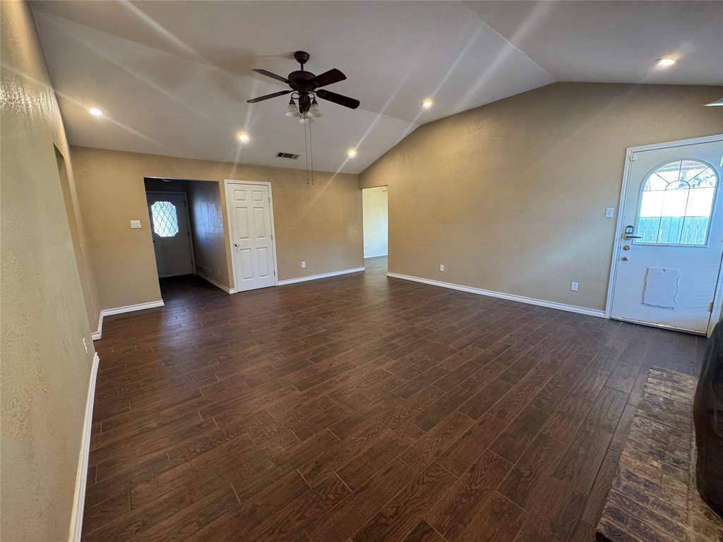 Arlington, TX 76017,5305 Bright Star Trail