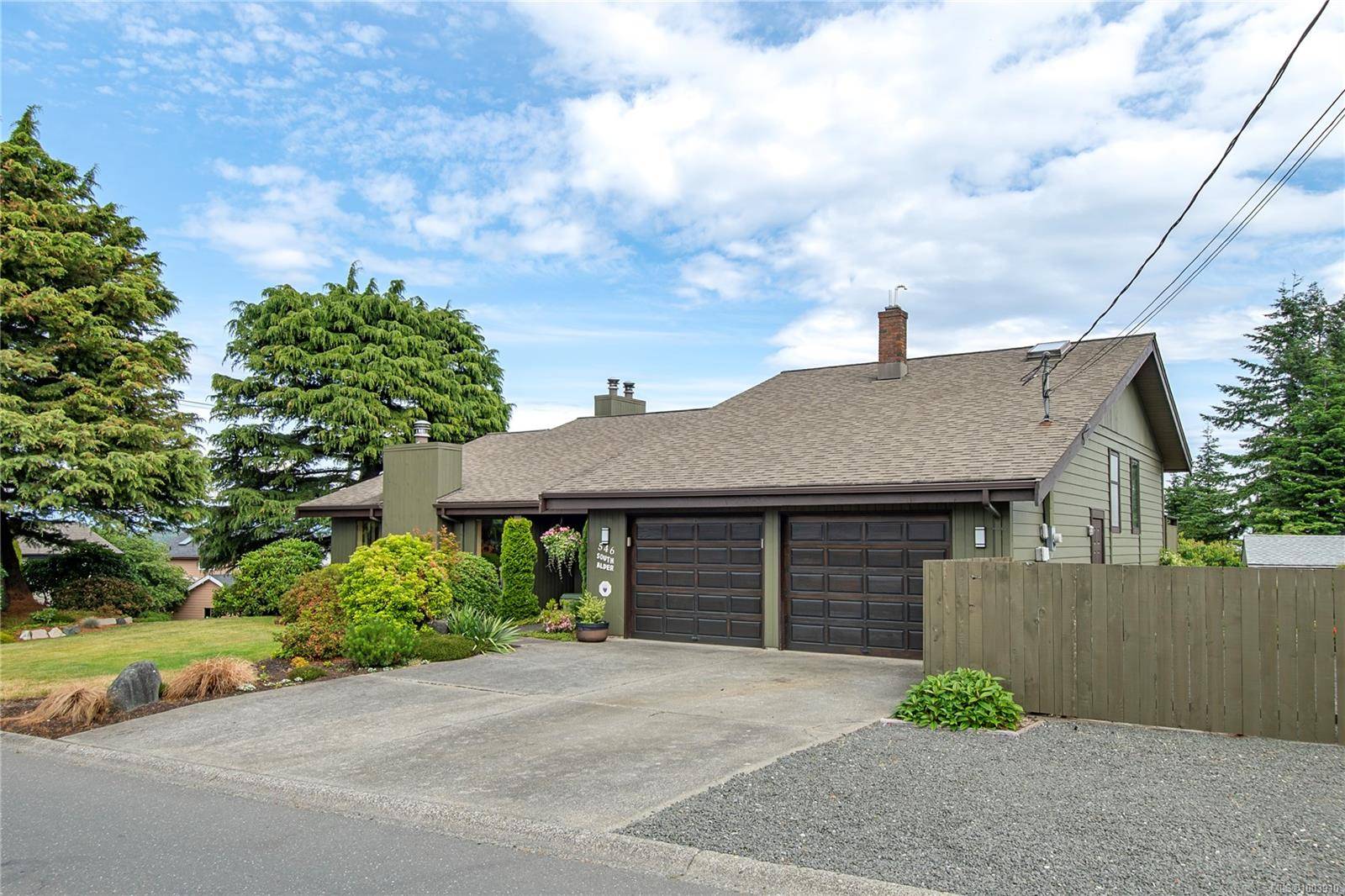 Campbell River, BC V9W 5Y3,546 Alder St S