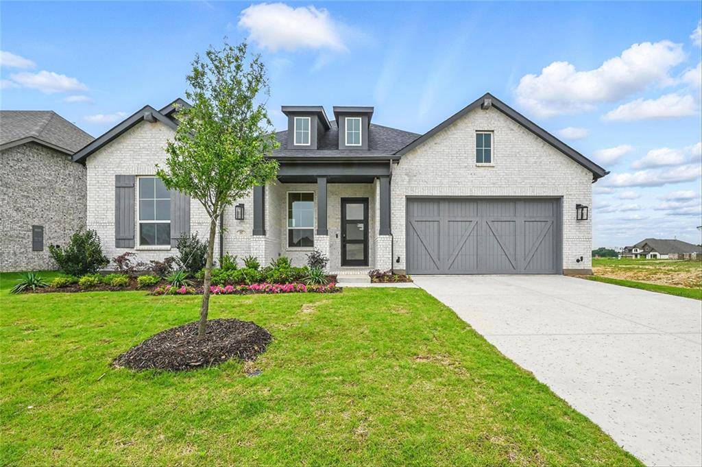 Waxahachie, TX 75167,557 Flint Road