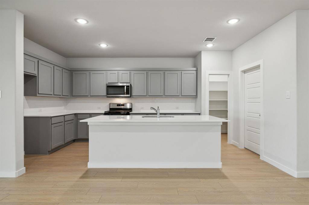Mckinney, TX 75071,809 Tidal Drive