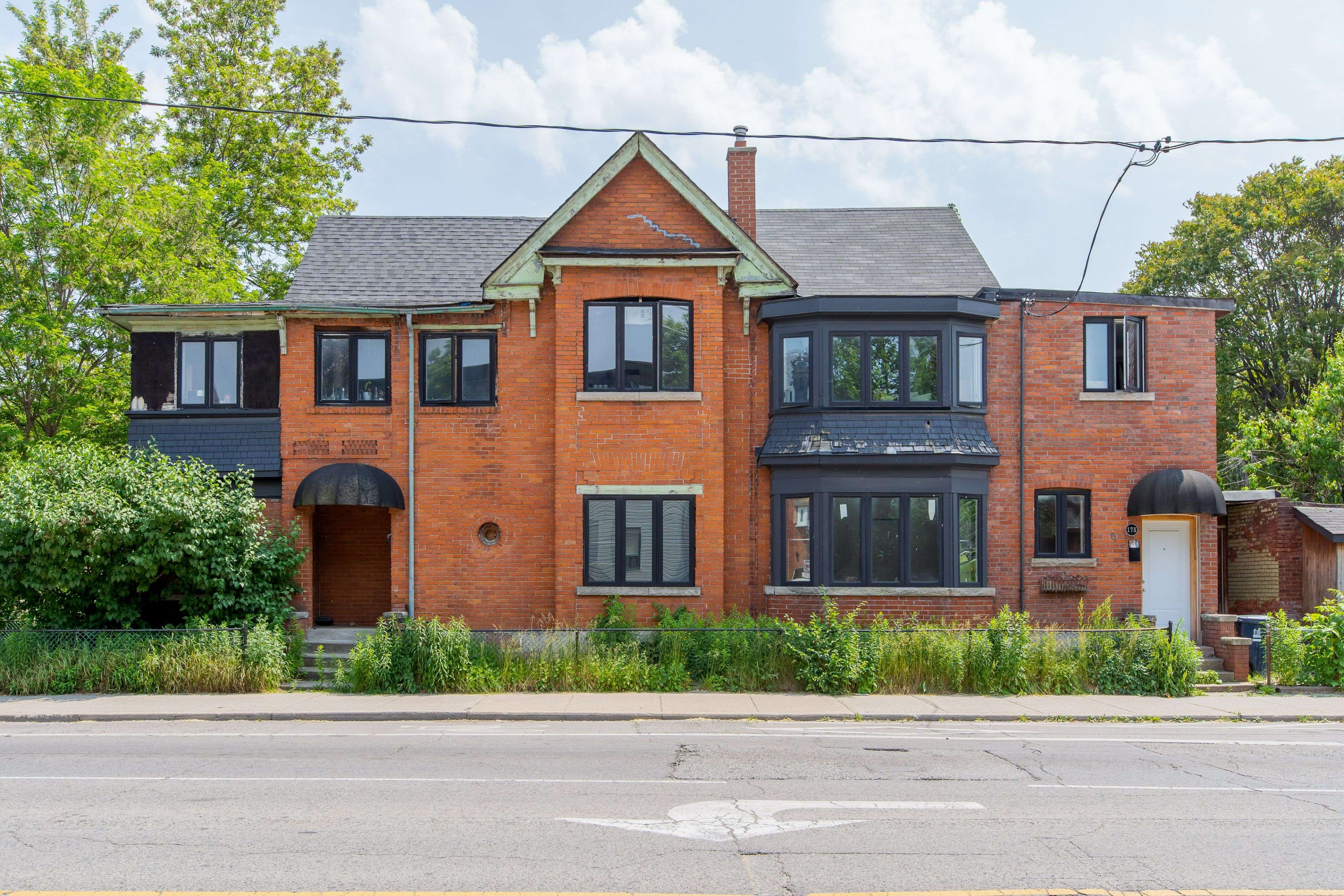 Toronto W02, ON M6P 2P9,336 Pacific AVE