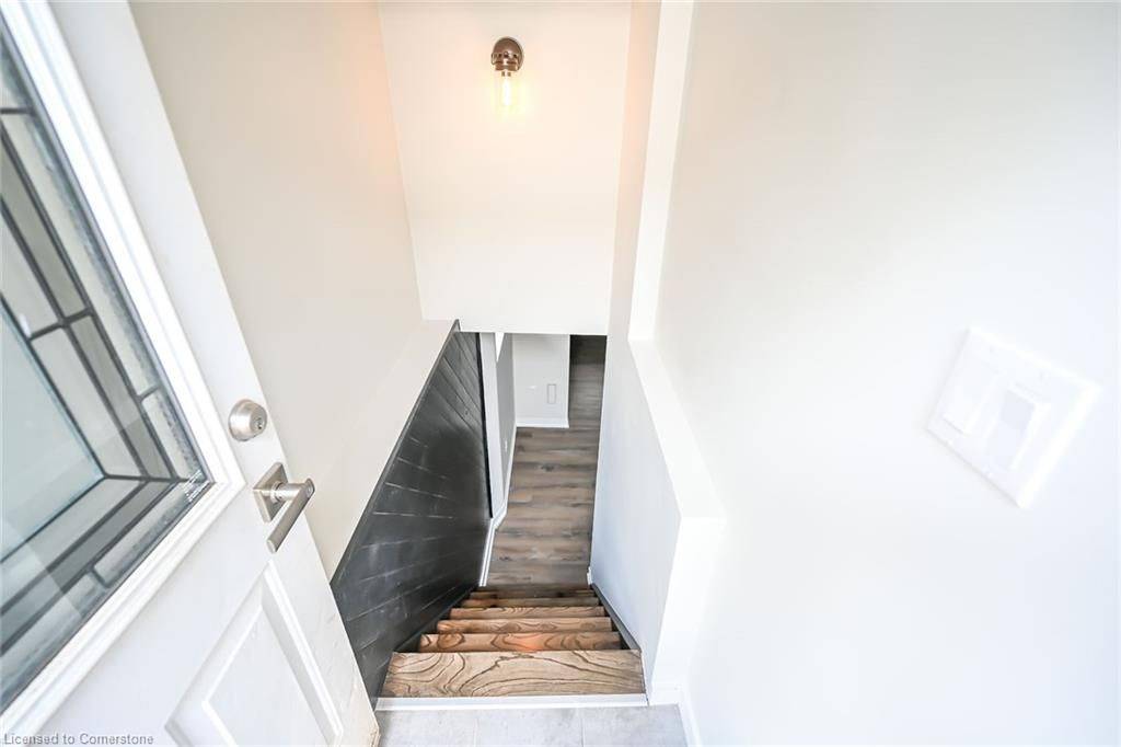 Hamilton, ON L8H 3C3,43 Mahony AVE #2