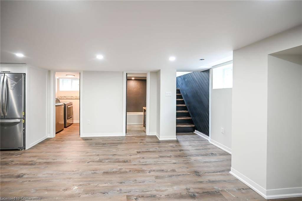 Hamilton, ON L8H 3C3,43 Mahony AVE #2