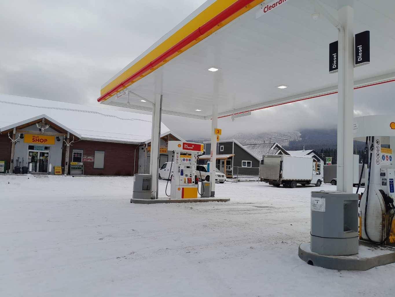 Rocky Mountain House, AB T4T0A5,123 Shell Gas & Liquor ST