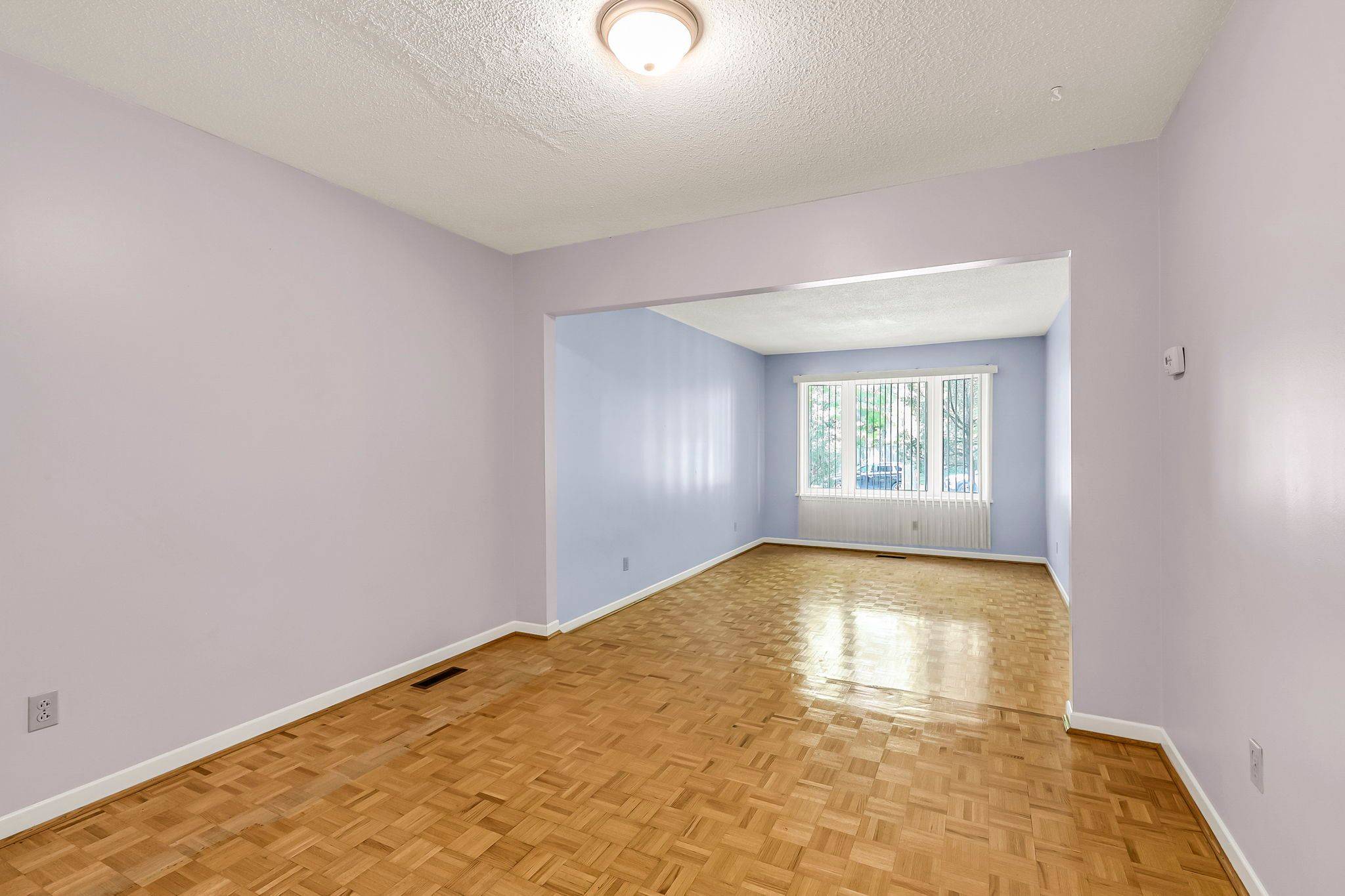 Richmond Hill, ON L4C 5A4,59 Kitsilano CRES