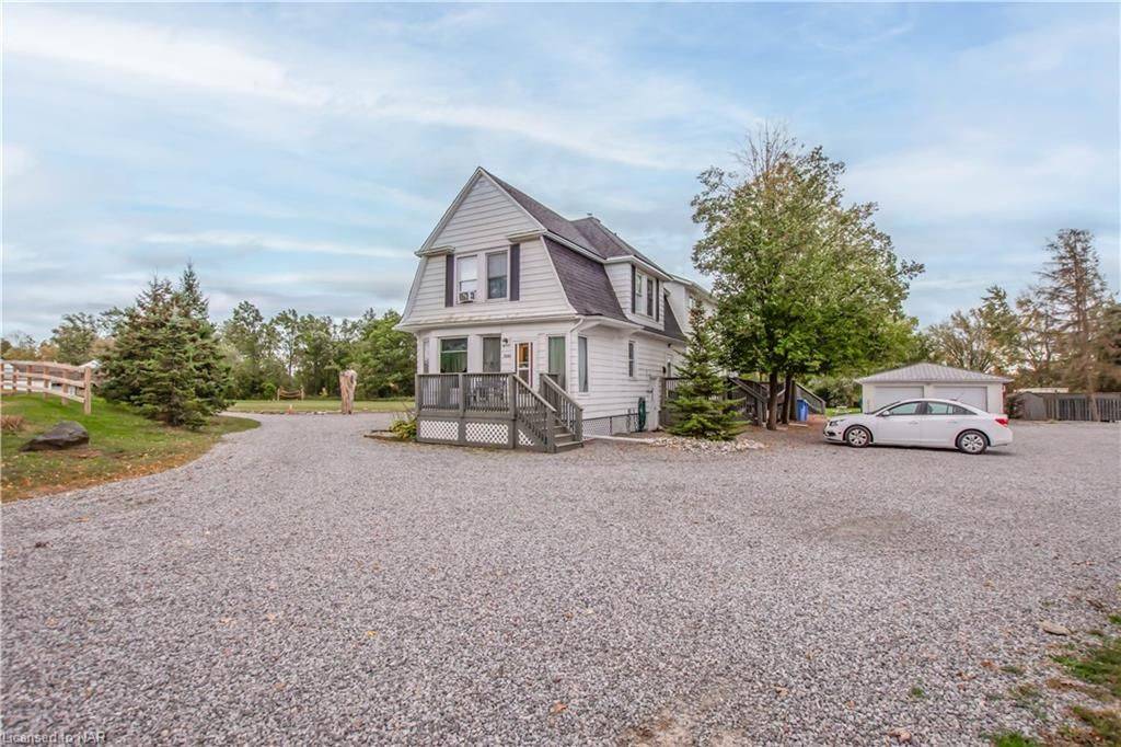 Niagara Falls, ON L2H 0T5,9268 Lundys LN
