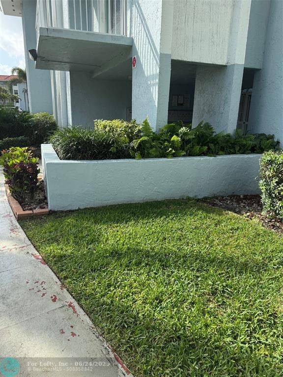 Plantation, FL 33324,455 S Pine Island Rd #206C