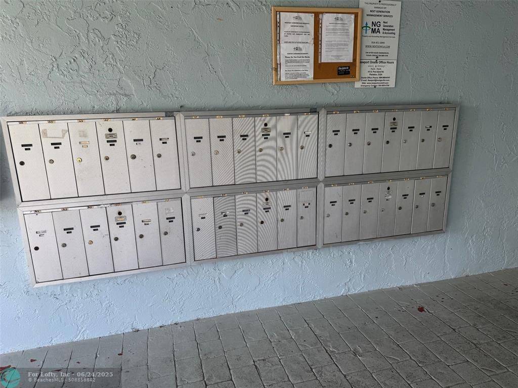 Plantation, FL 33324,455 S Pine Island Rd #206C
