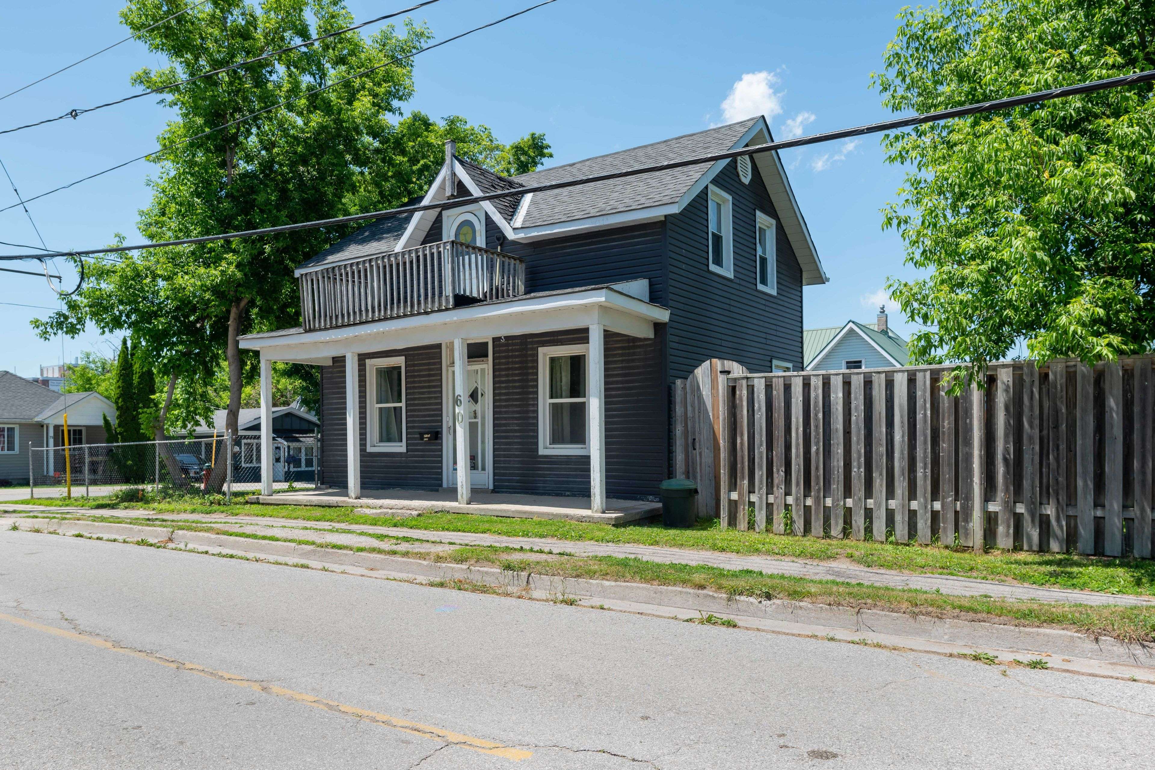 Orillia, ON L3V 2V8,60 Victoria ST