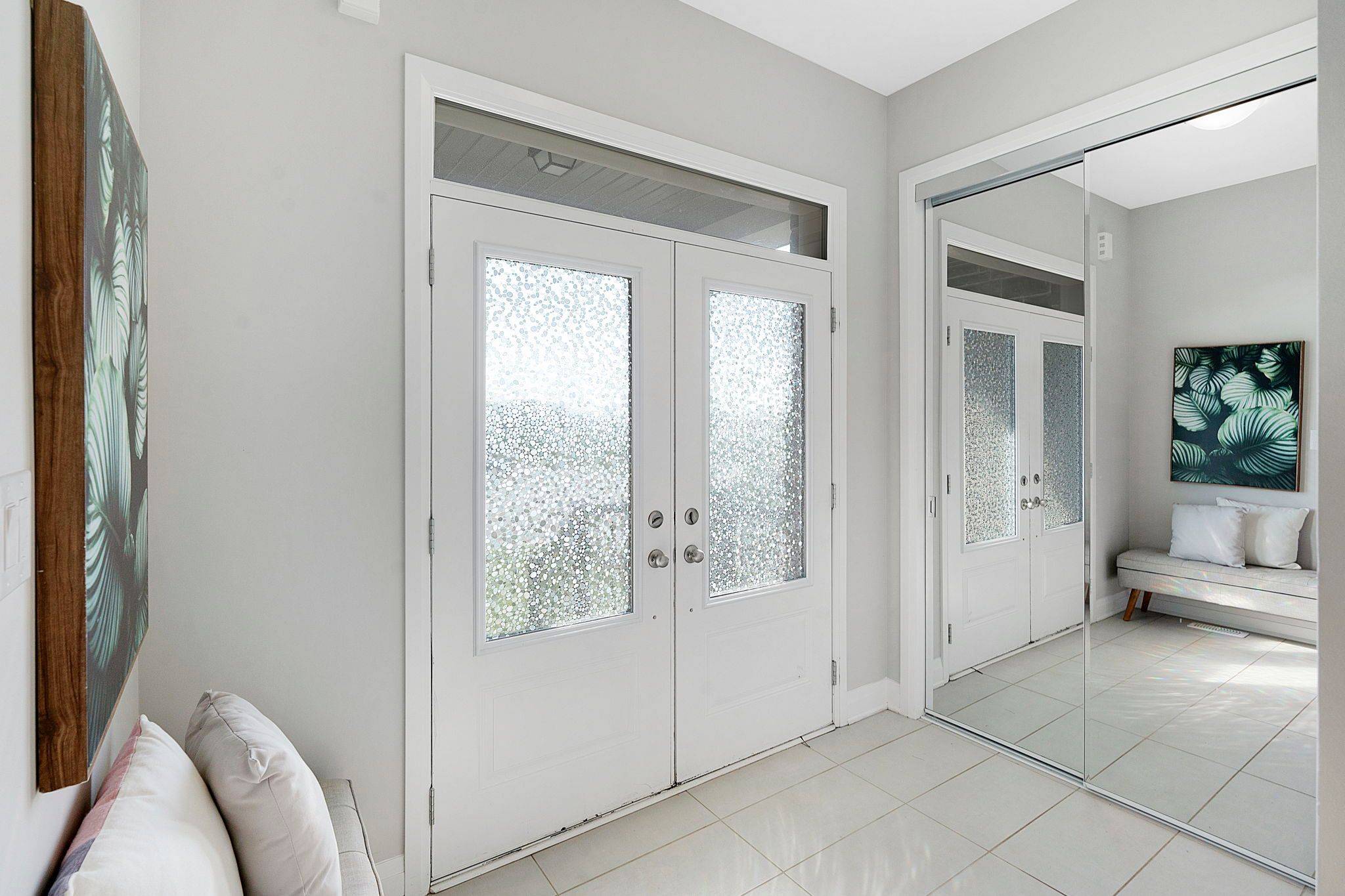 Milton, ON L9E 1Y5,1701 Thames CIR
