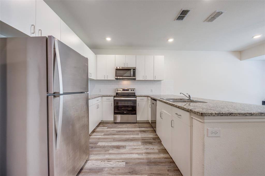 Bonham, TX 75418,707 S 6th Street