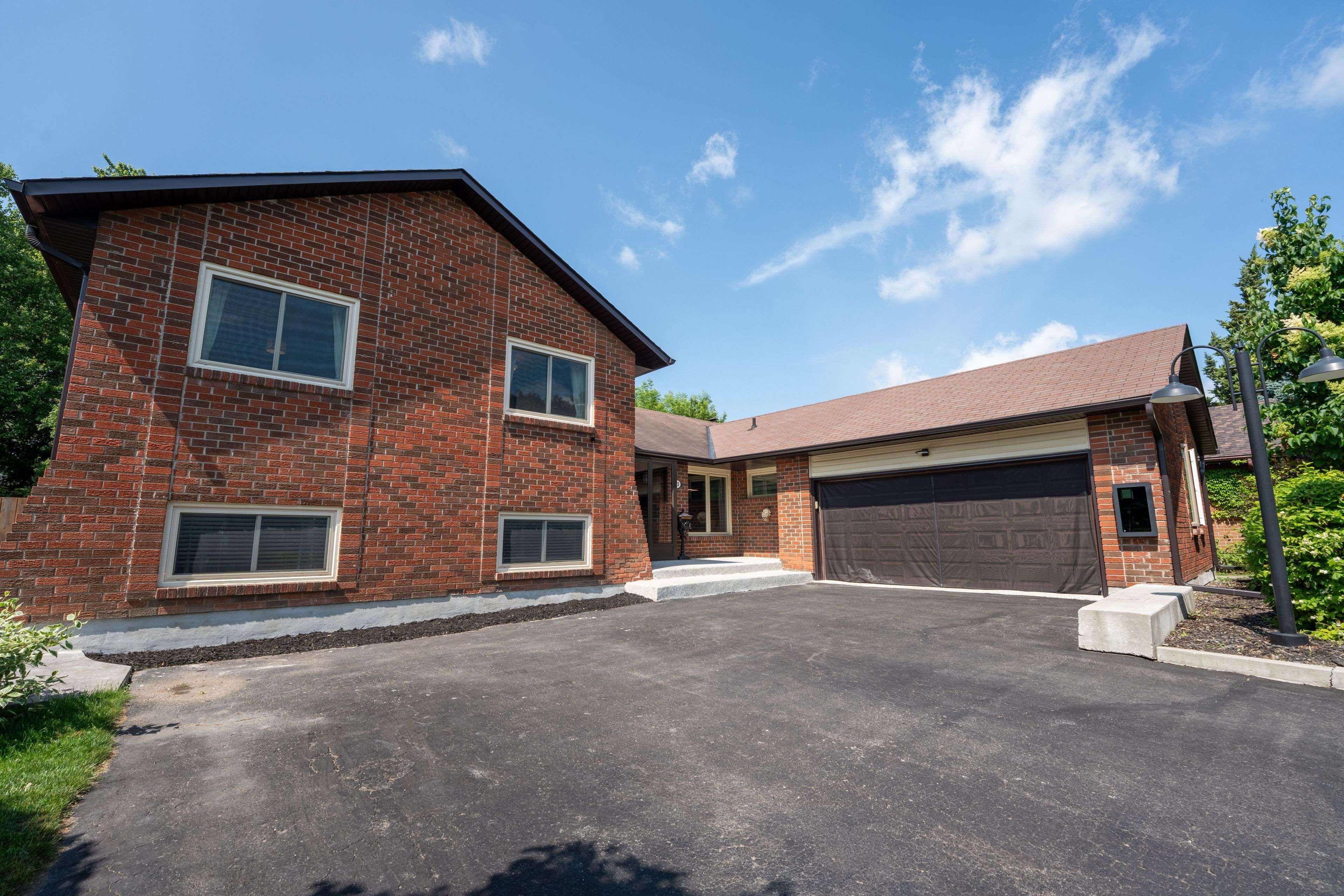 Brampton, ON L6Z 1W6,23 Wadsworth CIR