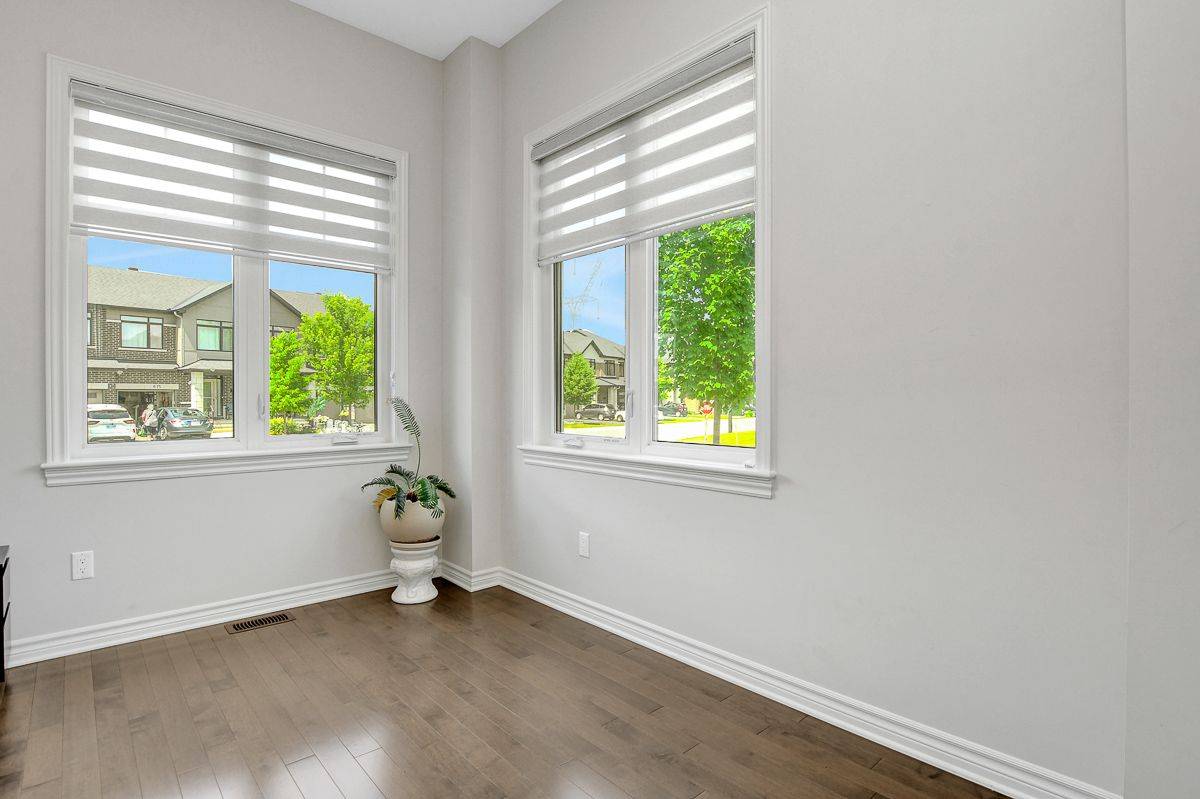 Stittsville - Munster - Richmond, ON K2S 2N7,674 Putney CRES