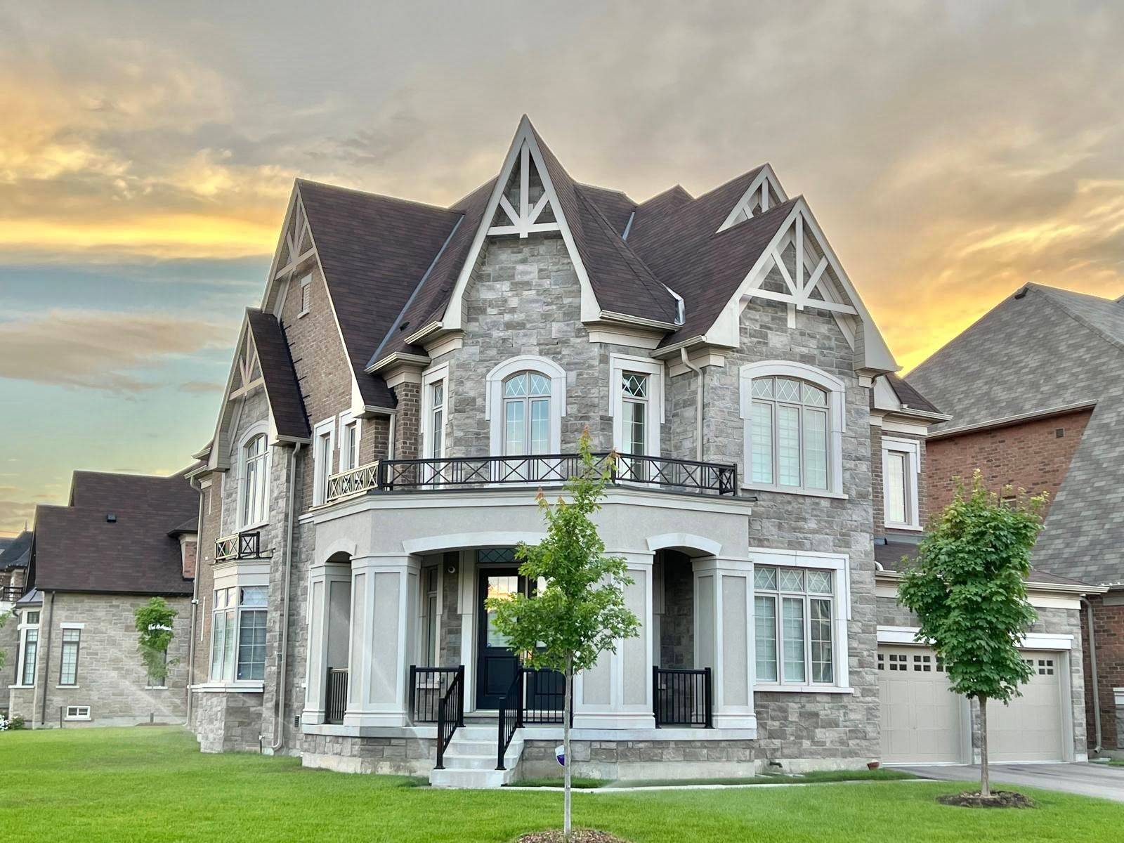 Mississauga, ON L5M 2M9,5192 Symphony CT