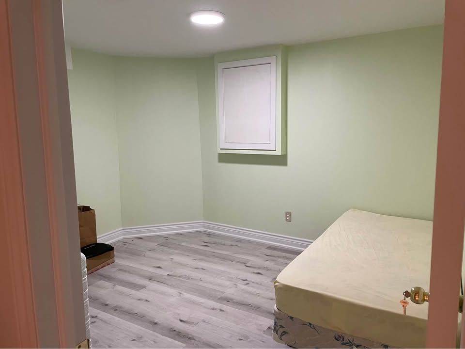 Oakville, ON L6M 3C1,Address not disclosed