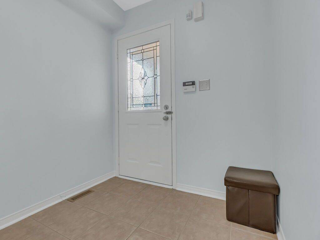 Milton, ON L9T 6C2,1270 Newell ST