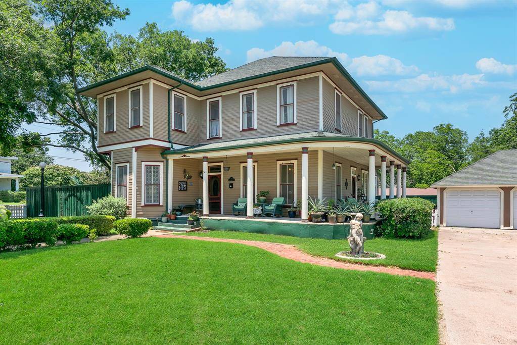 Weatherford, TX 76086,414 W Columbia Street