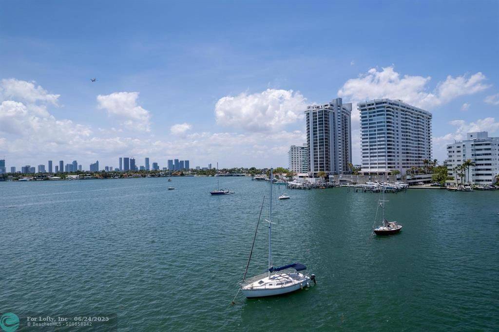 Miami Beach, FL 33139,11 Island Ave #808