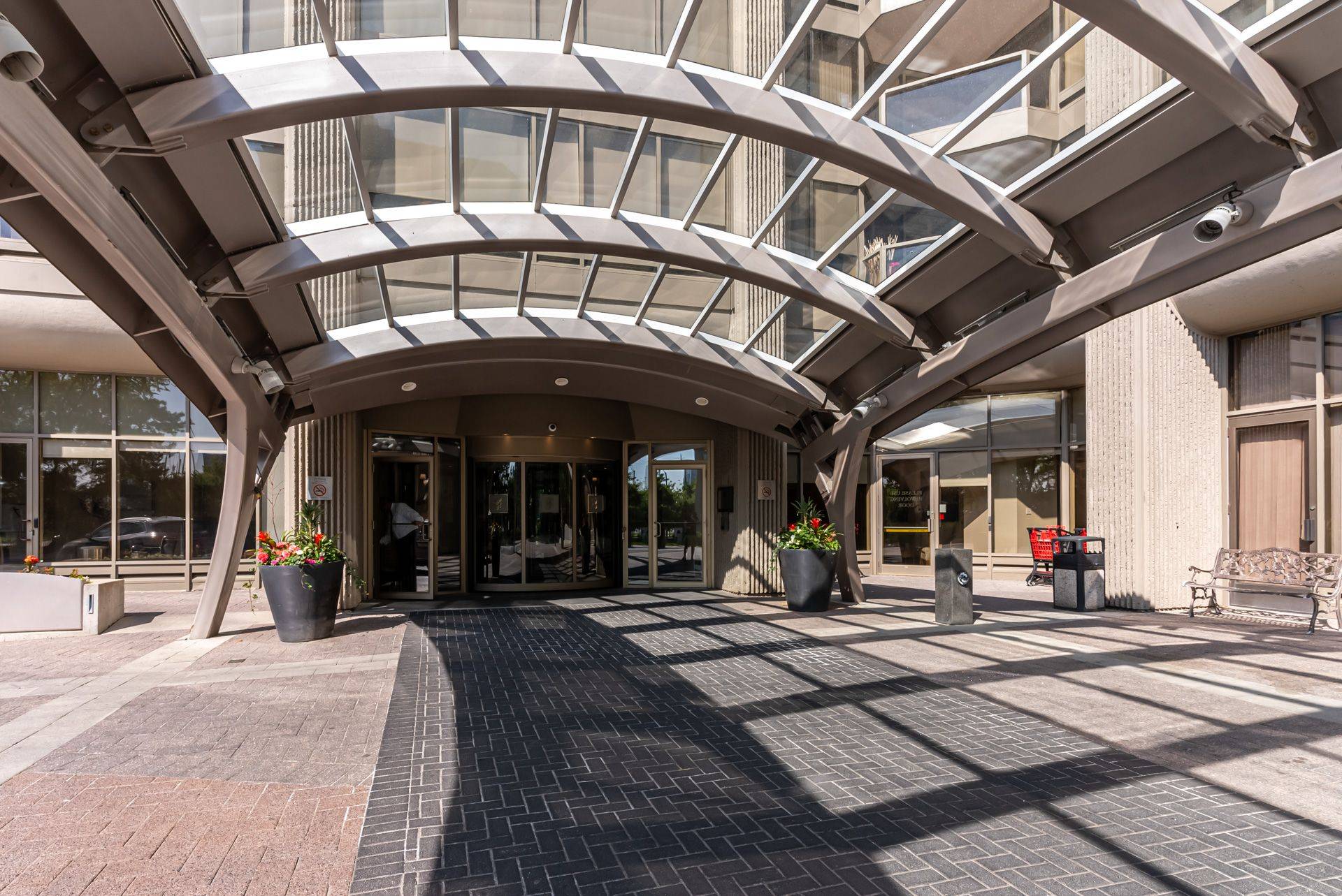 Toronto W06, ON M8V 2Z6,2045 Lake Shore BLVD W #2508