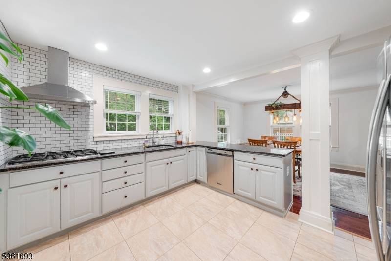 Bound Brook Boro, NJ 08805,328 John St