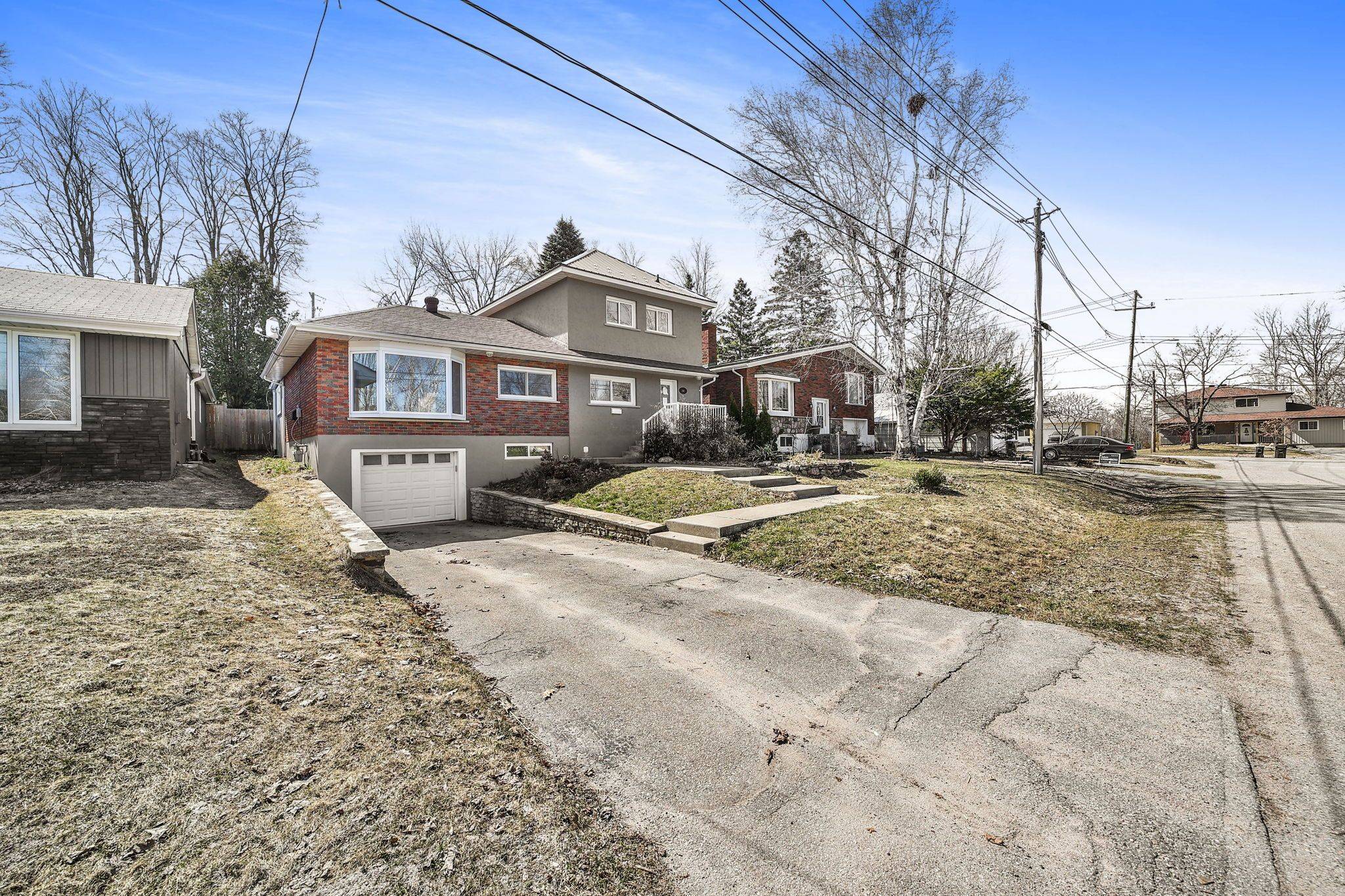 Midland, ON L4R 4B8,124 Ninth ST