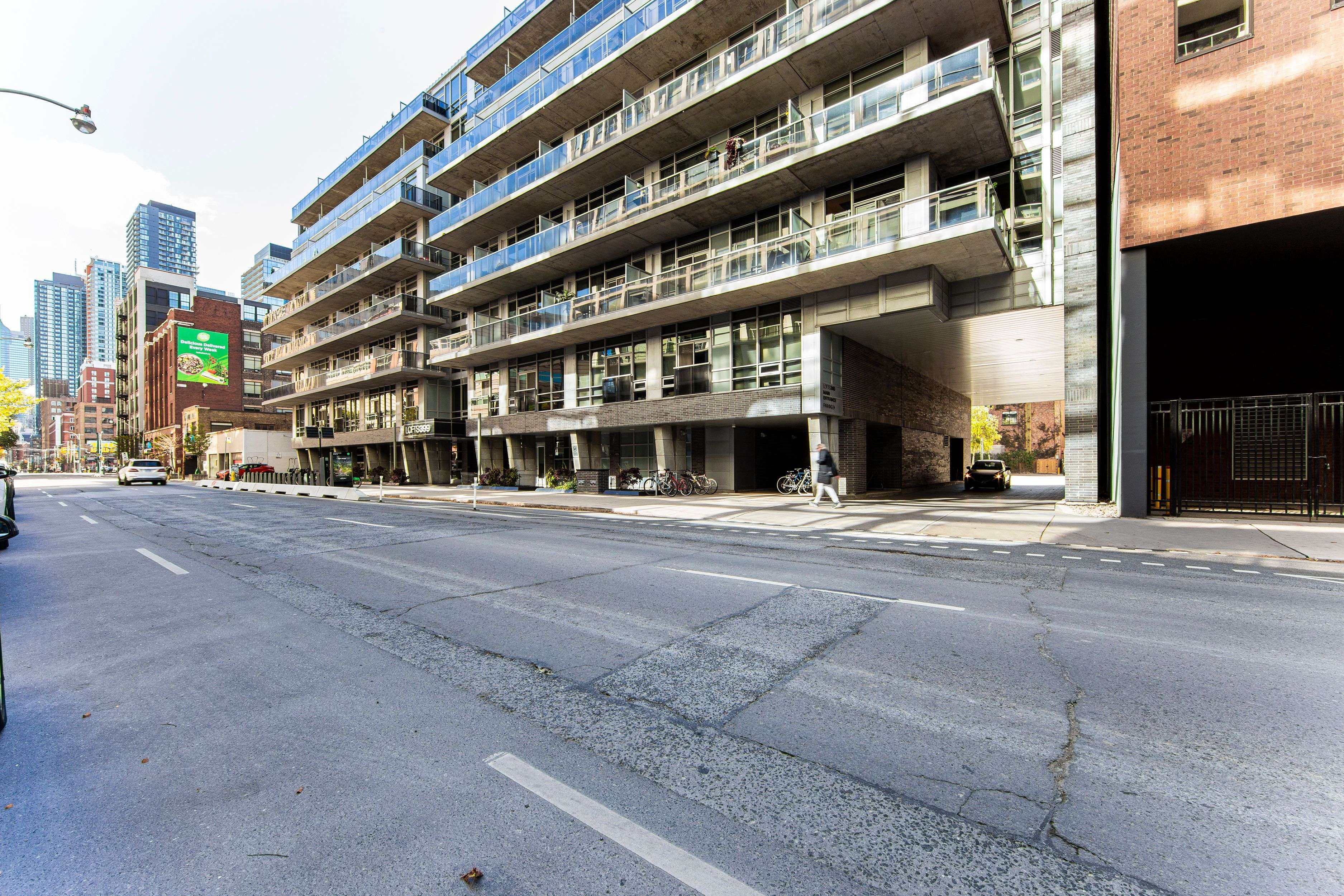 Toronto C01, ON M5V 1S4,399 Adelaide ST W #105