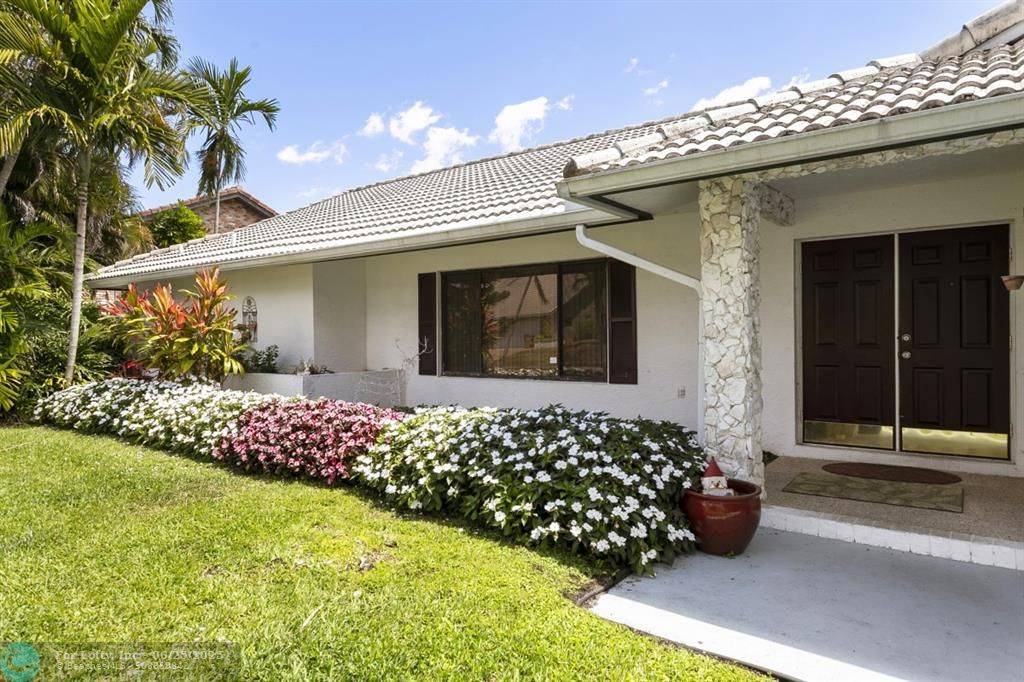 Deerfield Beach, FL 33442,2422 Lob Lolly Lane