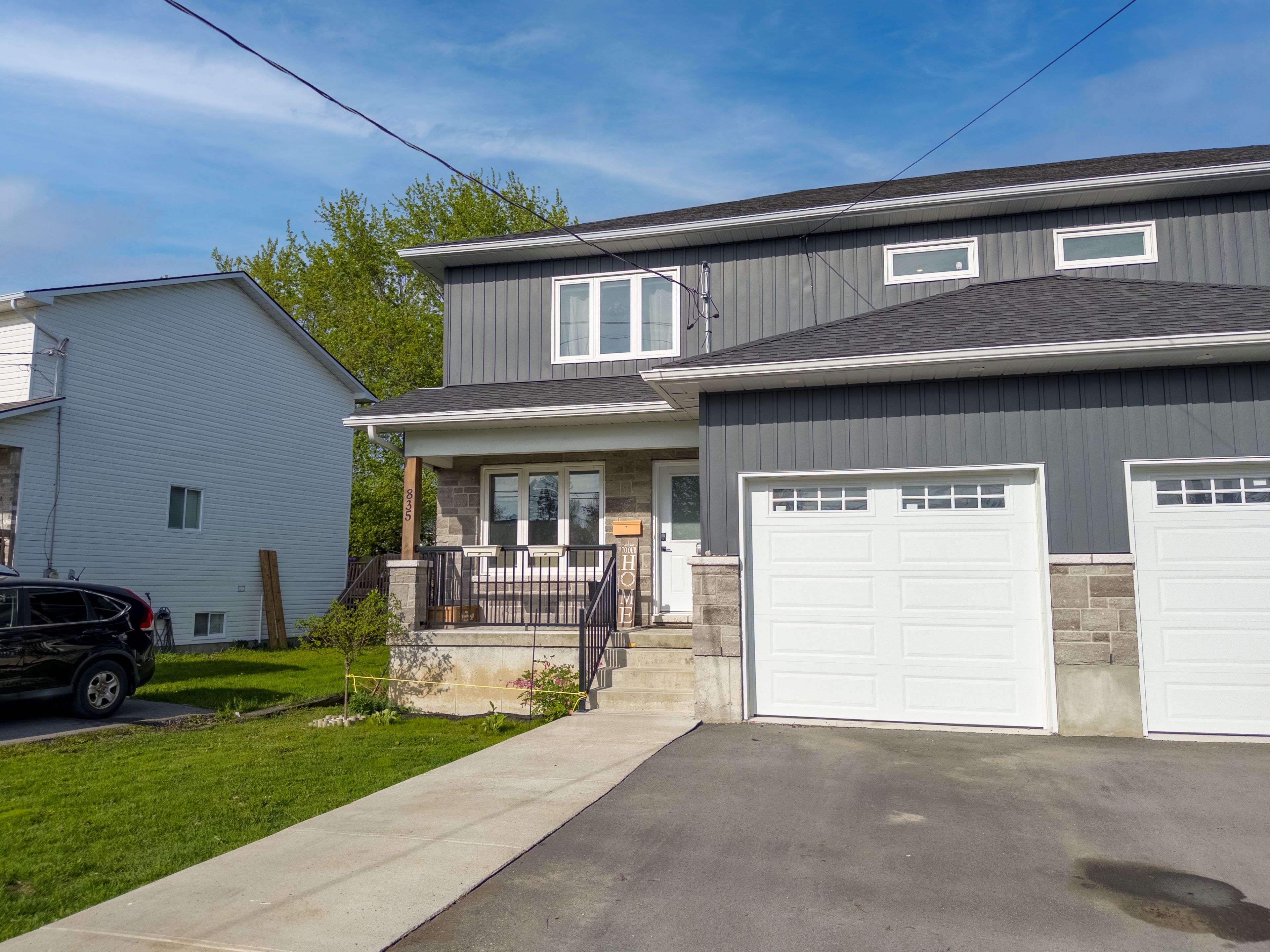 Gananoque, ON K7G 2B5,835 Queen ST