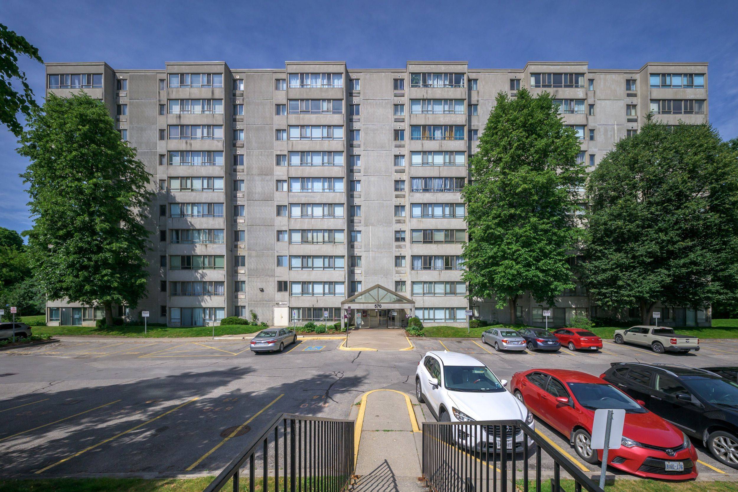 London North, ON N6G 4Z1,570 Proudfoot LN #604