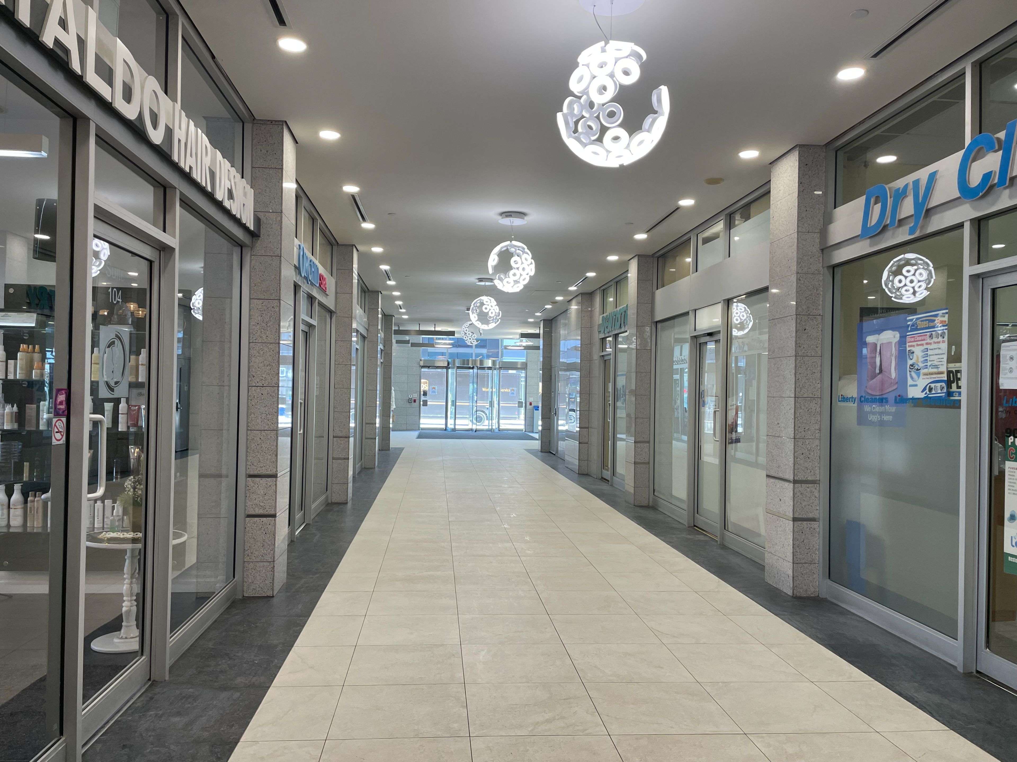 Markham, ON L3R 0M3,3601 Highway 7 RD E #515D