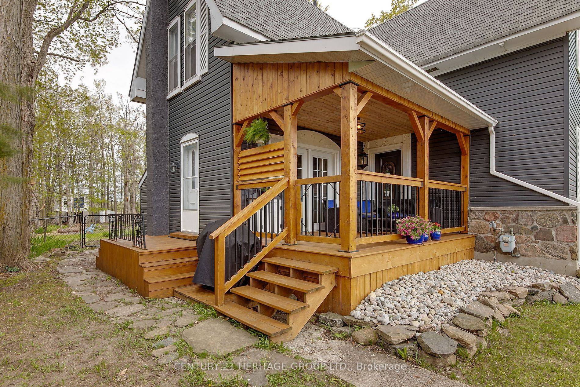 Oro-medonte, ON L0L 1T0,1672 Ridge RD E
