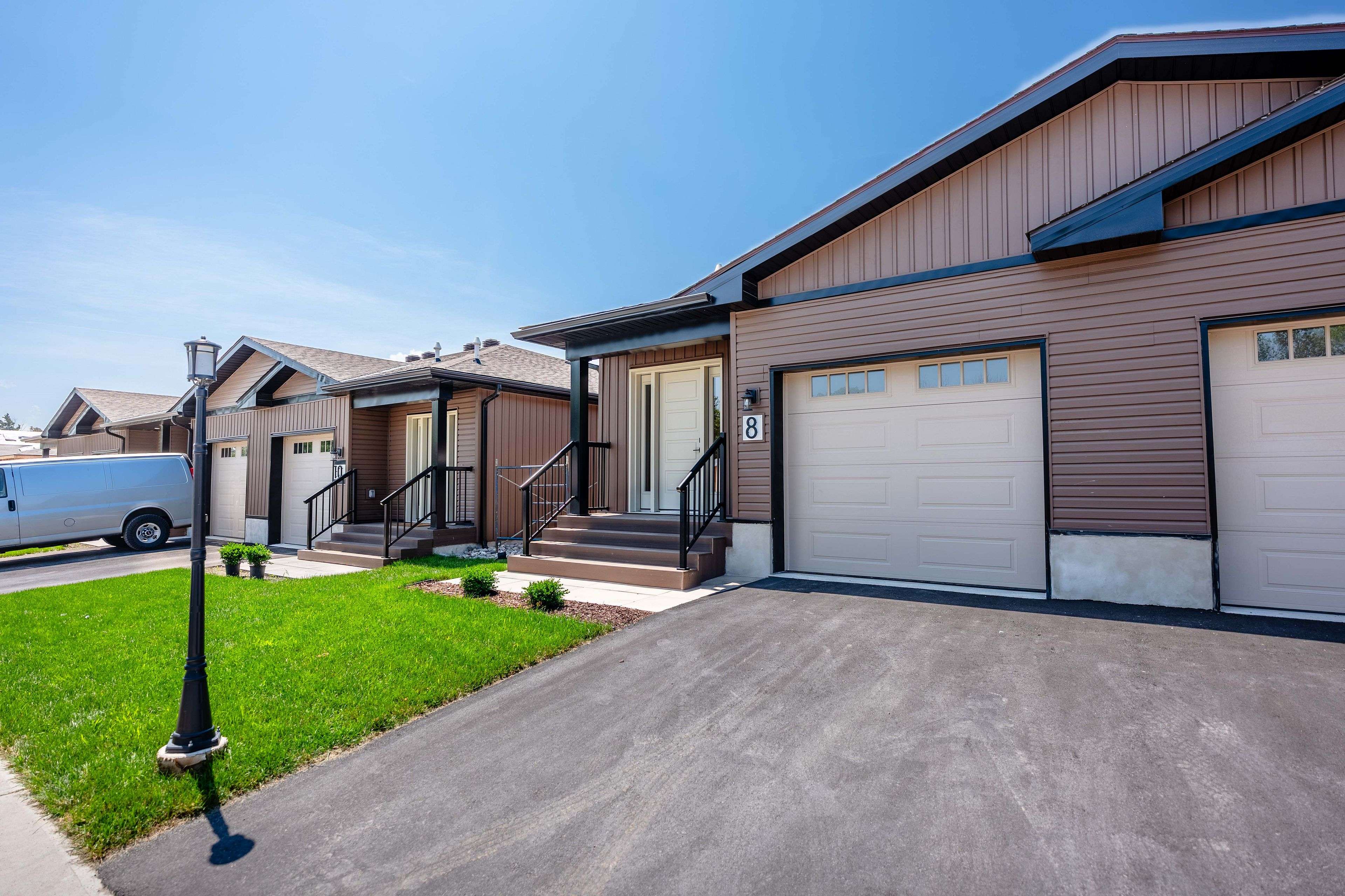 South Stormont, ON K0C 1P0,8 Erindale LN