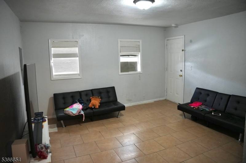 Paterson City, NJ 07522,92 Belmont Ave