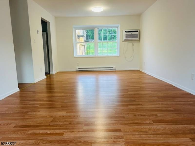 Newton Town, NJ 07860,7a Hillside Ave #3