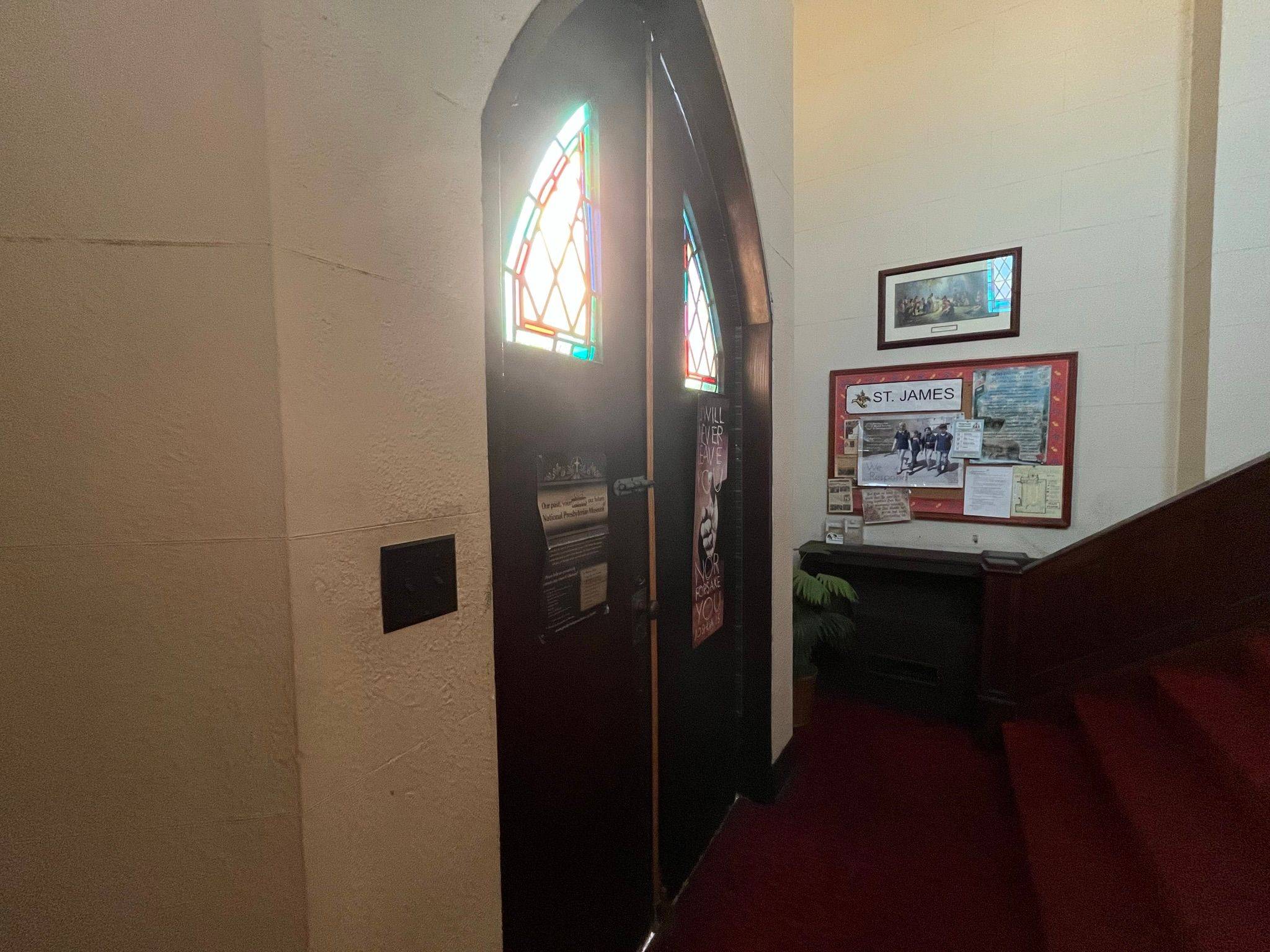 Oshawa, ON L1H 4J8,490 Simcoe ST S