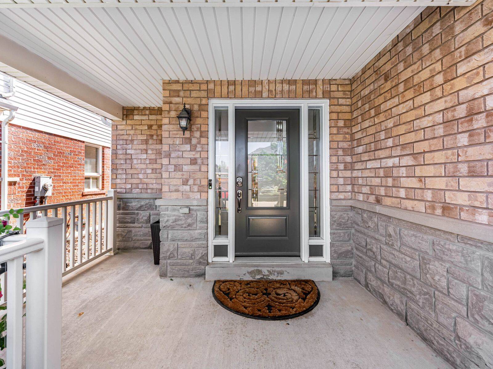 Oshawa, ON L1K 0J9,981 Schooling DR