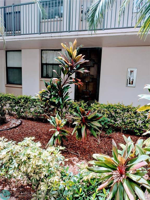 Coral Springs, FL 33065,8421 Forest Hills Dr #102