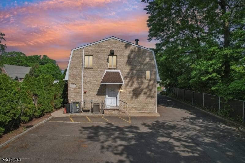 Rahway City, NJ 07065,1530 Saint Georges Ave