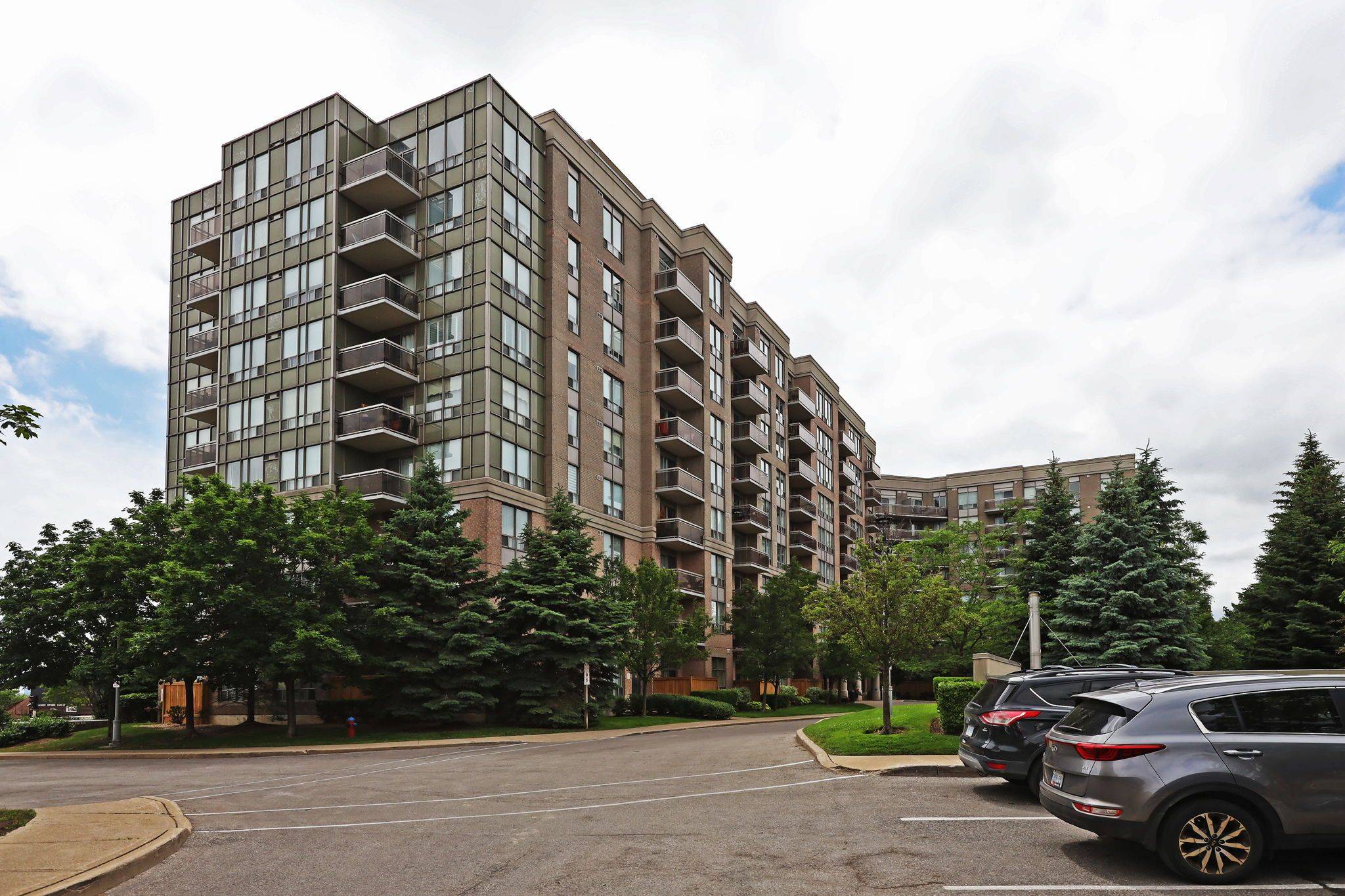 Toronto C13, ON M4A 2X8,1720 Eglinton AVE E #618