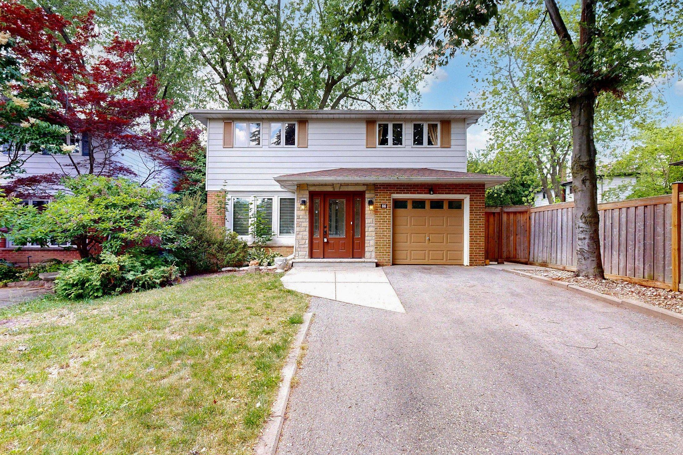 Markham, ON L3T 3R8,86 Weeping Willow LN