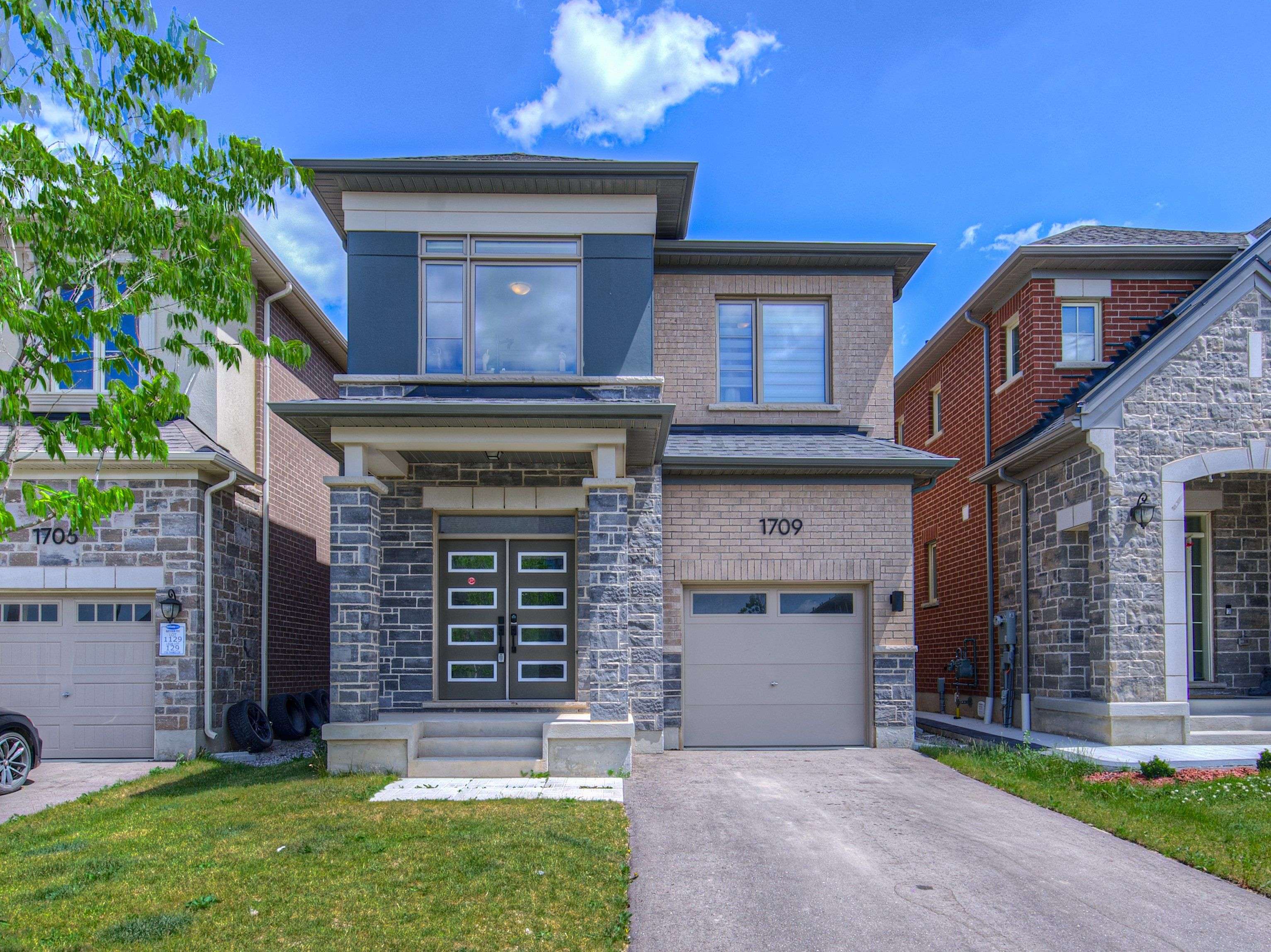 Milton, ON L9E 1Y5,1709 Thames CIR