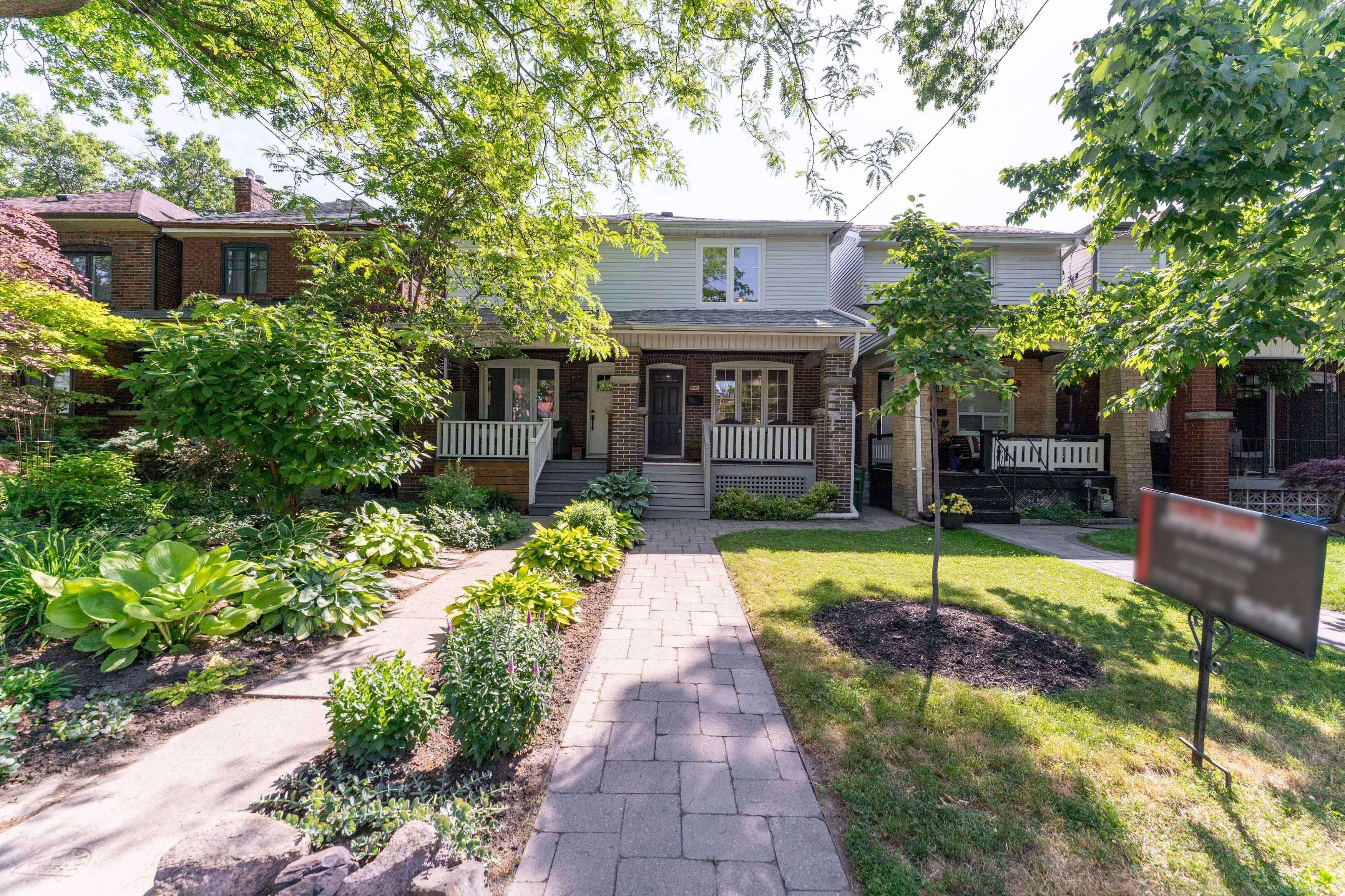Toronto W02, ON M6S 3H2,615A Durie ST