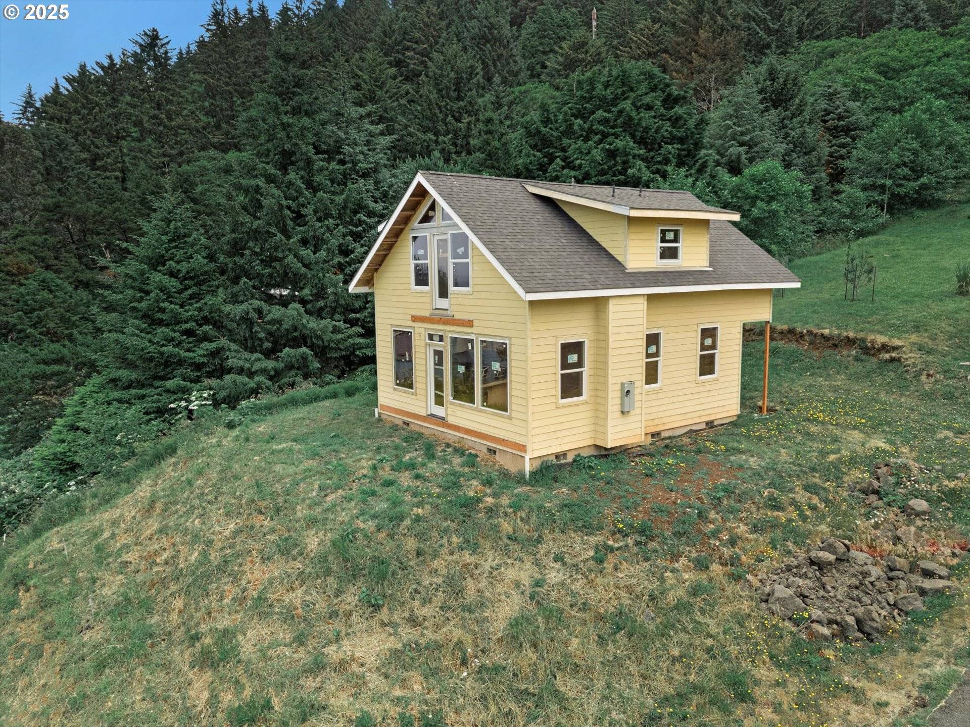 Yachats, OR 97498,227 WINDSONG ST