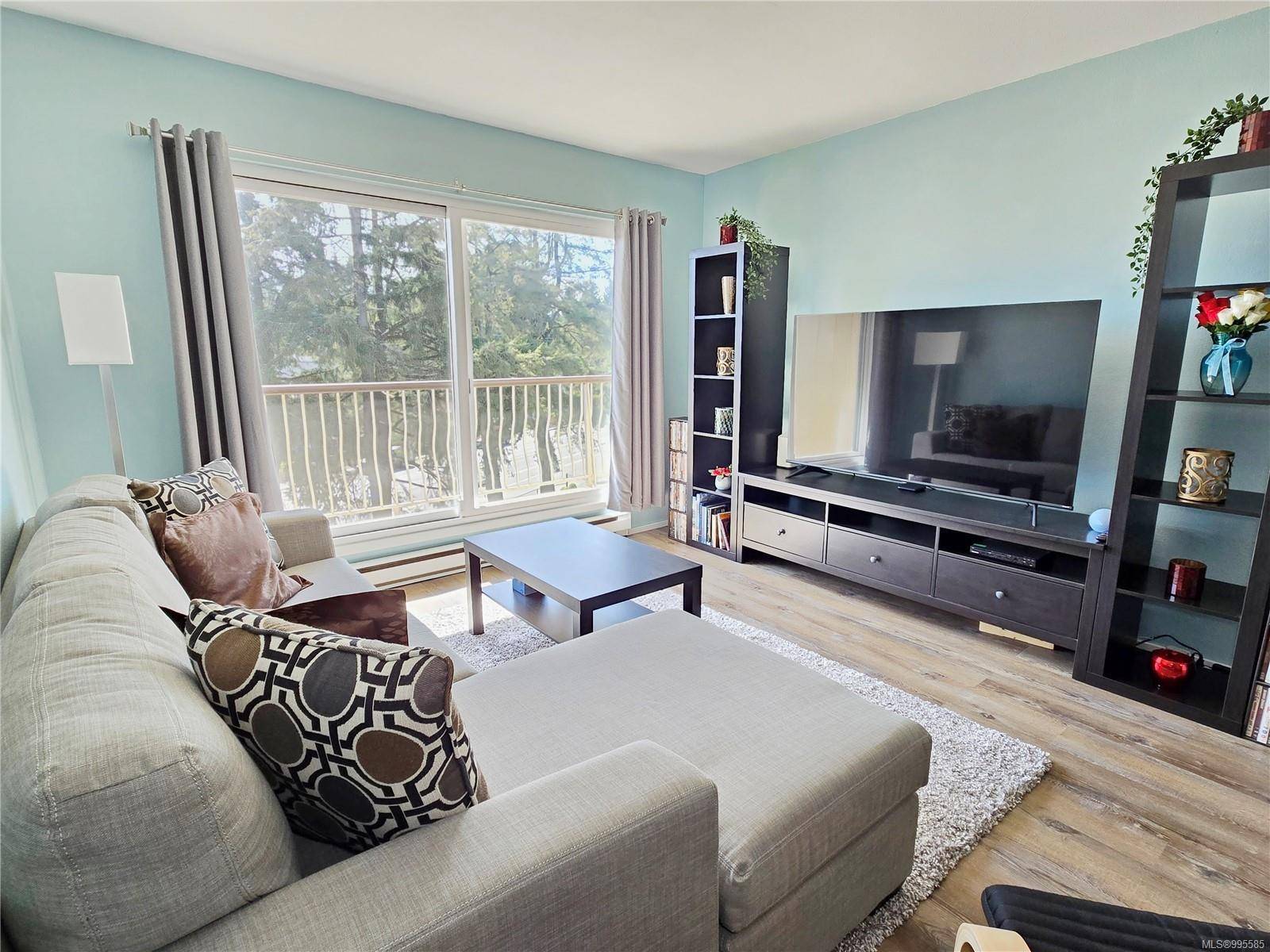 Courtenay, BC V9N 2E7,1015 Cumberland Rd #403