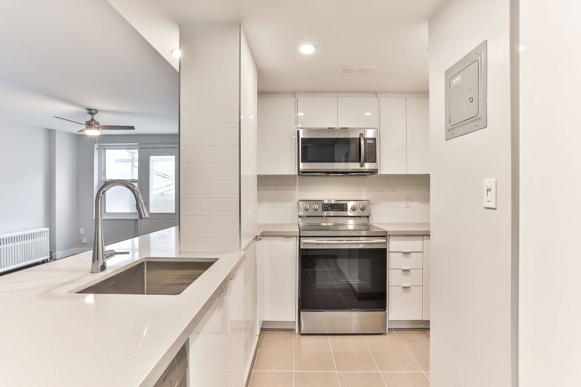 Toronto C04, ON M6B 2Z6,2603 Bathurst ST #310