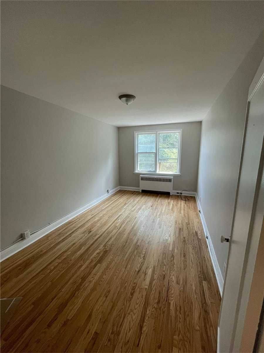 Toronto C07, ON M3H 3P1,4099 Bathurst ST #4