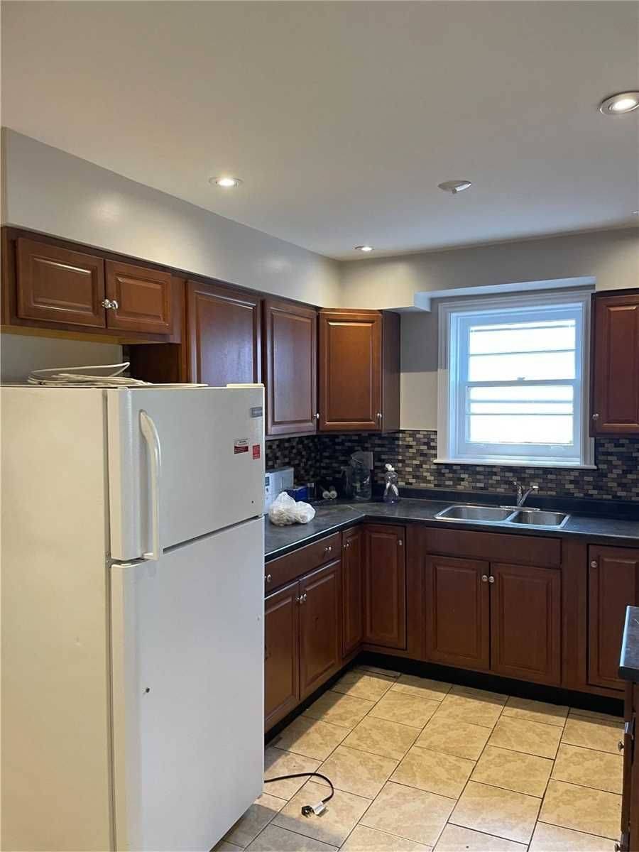 Toronto C07, ON M3H 3P1,4099 Bathurst ST #4