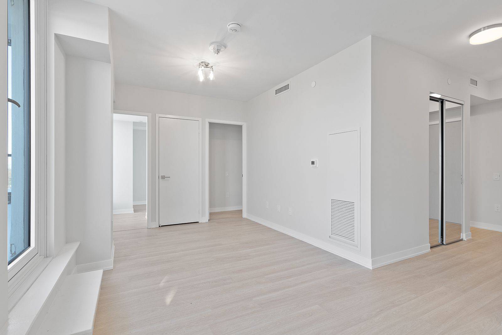 Toronto C06, ON M3H 5Y9,500 Wilson AVE #923