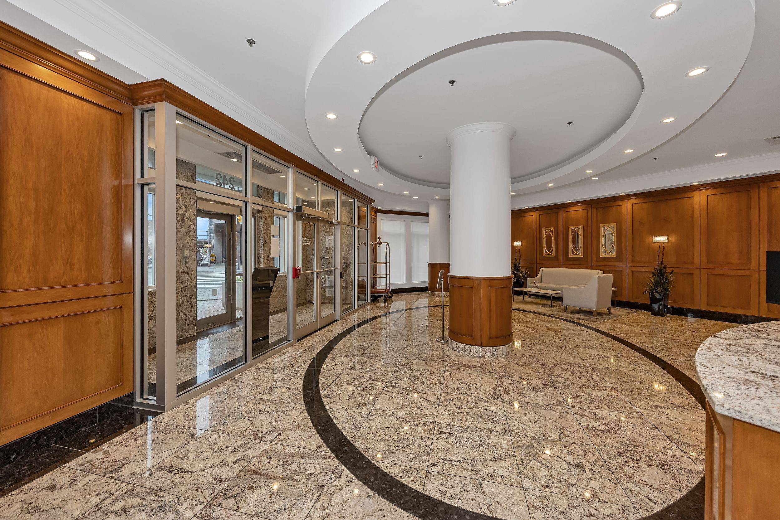 Lower Town - Sandy Hill, ON K1N 0B7,242 Rideau ST #1209
